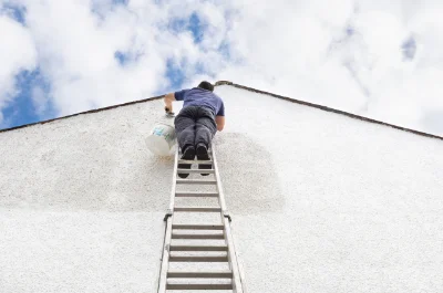 Peinture extérieure à Grand'Combe-des-Bois — façades et ravalement